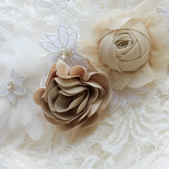 Wedding dress, sash, and veil - Picture 3 of 4